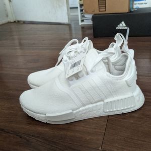 Adidas NMD R1 size 3.5y / 5 womens